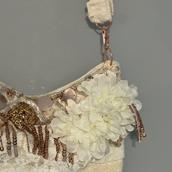 Handmade vintage lace bohemian shoulder bag - Picture 3 of 7